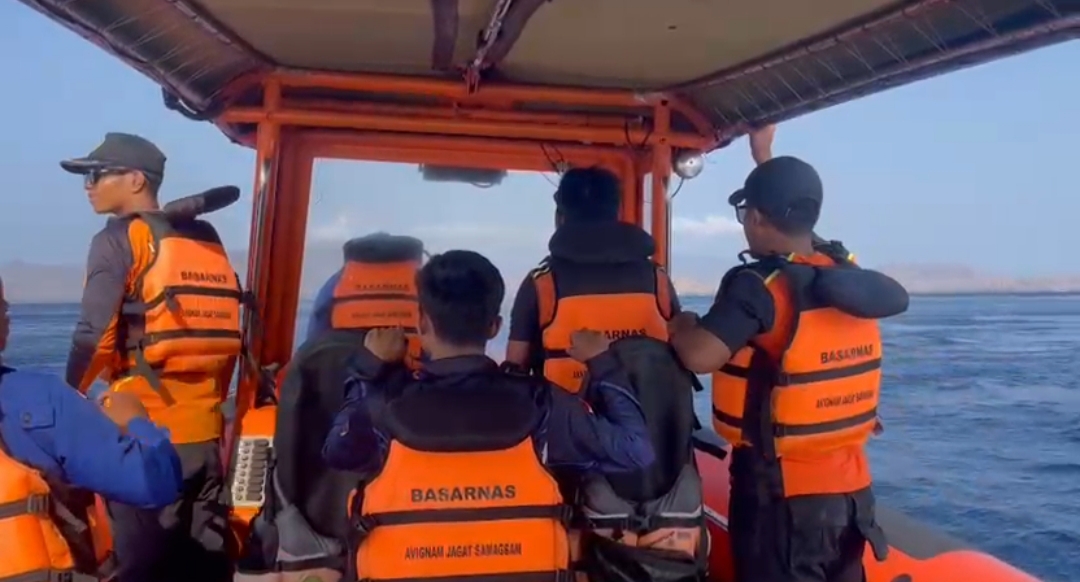 Pencarian Satu Penumpang KM Feronia di Perairan Labuan Bajo Terus Dilakukan